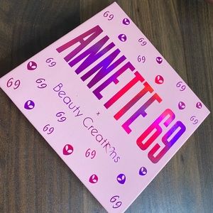 Annette 69 Eyeshadow Palette